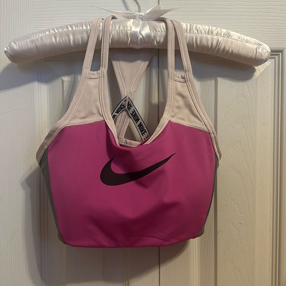 Nike Sports Bra - Picture 1 of 3